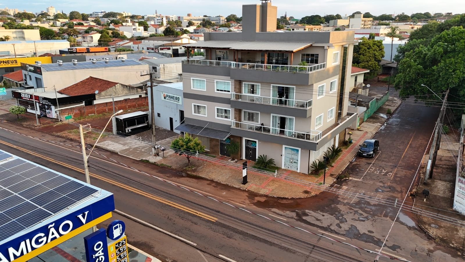 Edifício inteiro com 775m² em Campo Mourão